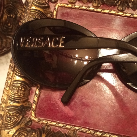 VERSACE SUNGLASSES - Picture 3 of 9